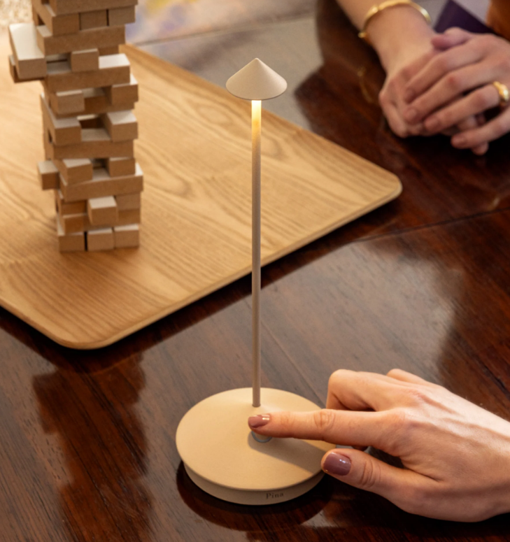 Pina  Zafferano lampada da tavolo ricaricabile